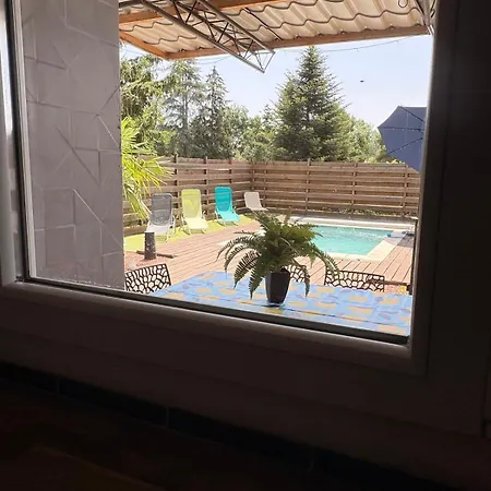 Holiday home Petite Maison Avec Piscine Sejour De Detente *